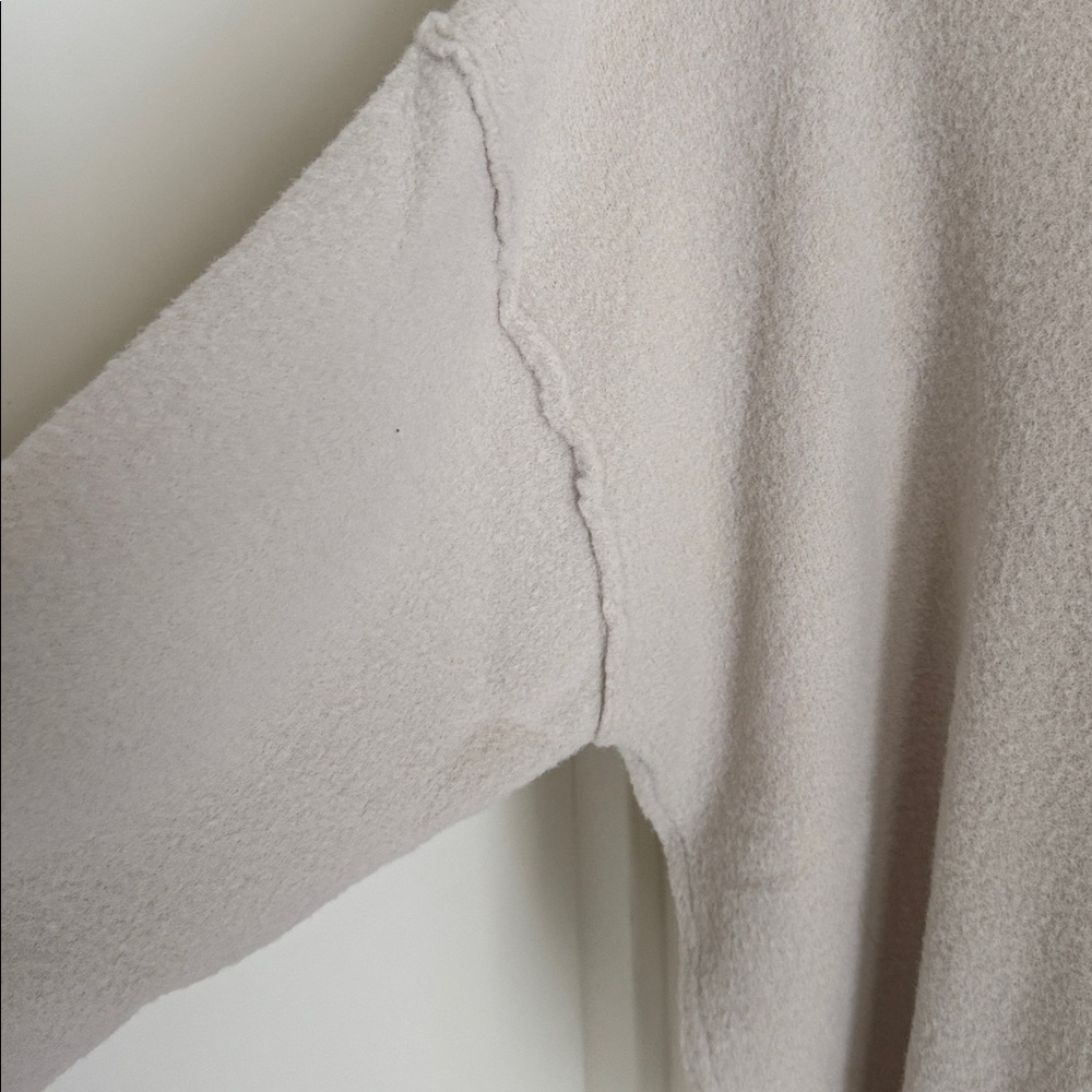 Aritzia Cream V-Neck Sweater - Picture 4 of 6